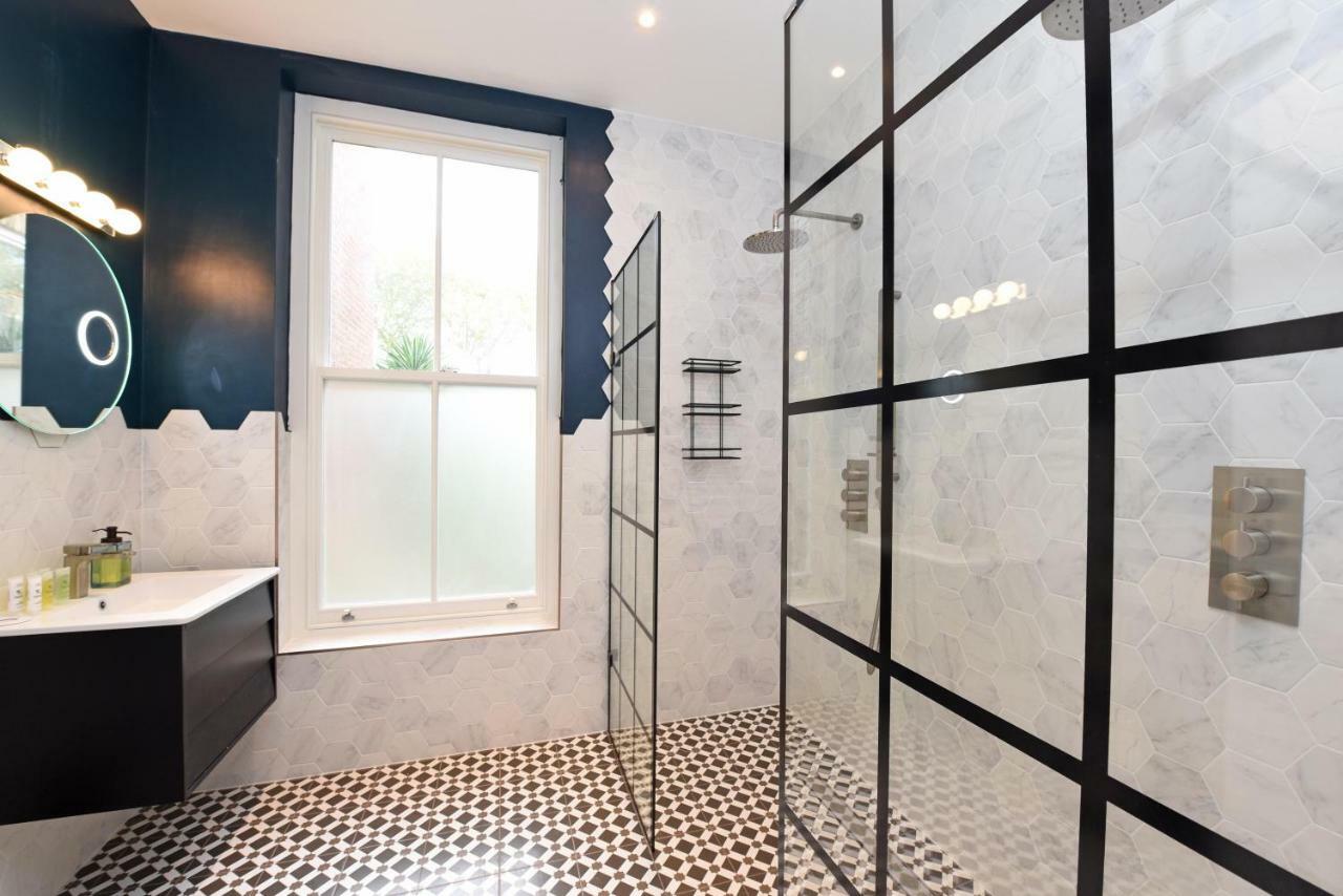 Stylish!! Spacious 2 & 3 Deluxe Near Victoria Station Appartamento *