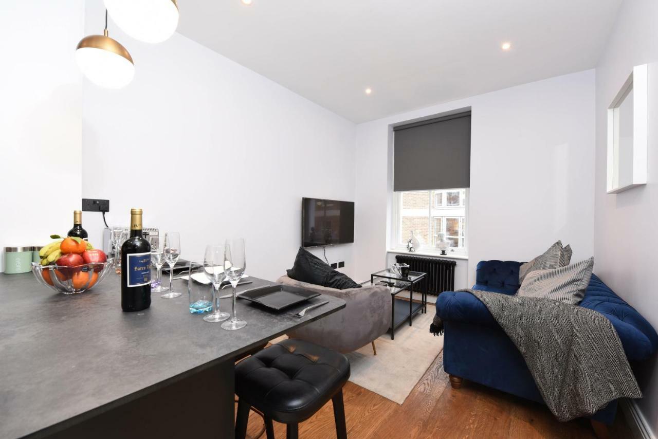 Stylish!! Spacious 2 & 3 Deluxe Near Victoria Station