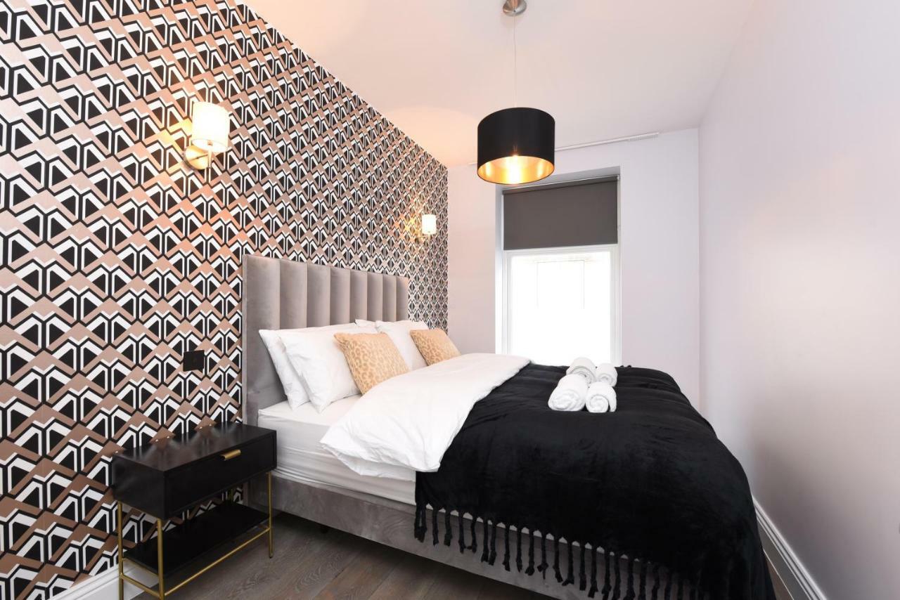 Stylish!! Spacious 2 & 3 Deluxe Near Victoria Station Appartamento *