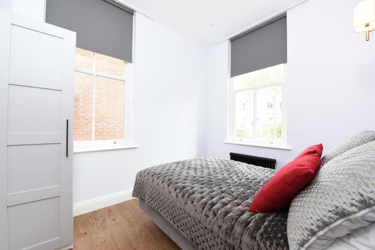Stylish!! Spacious 2 & 3 Deluxe Near Victoria Station